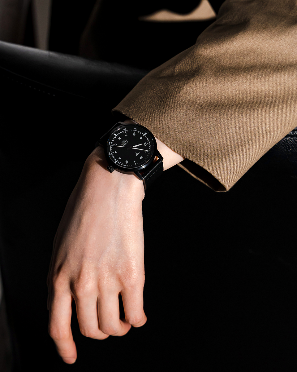 Black dial Swiss Made quartz fashion watches V-Pioneer with Black Horween Leather Straps | Vstelle Watch